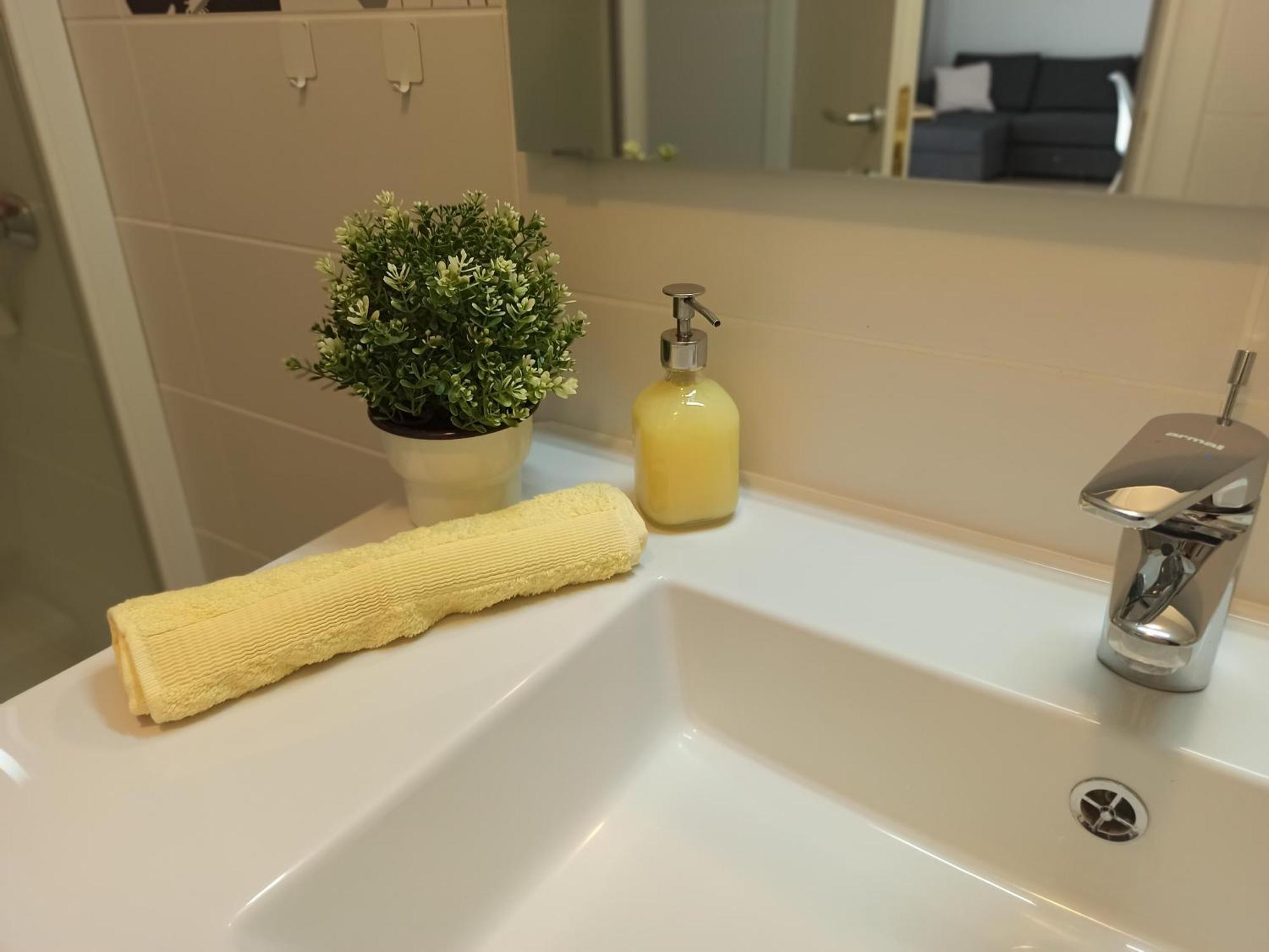 Olive Tree Apartment Zecevo โรกอซนิซา ภายนอก รูปภาพ